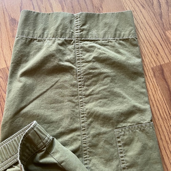 Free Assembly Women’s Cargo Pants - Picture 10 of 14